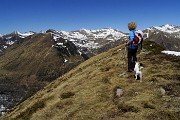 43  Di fronte il Monte Pertecata 